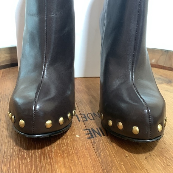 Charles David NIB Biff Brown Leather High Heel Stud Buckle Platform Boots 6.5 B - Picture 13 of 17